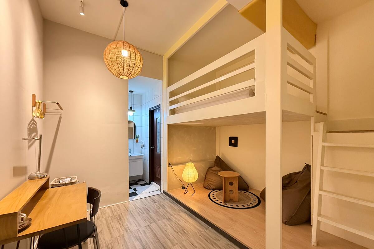 Premium bedding, down duvets, soundproofing, free WiFi