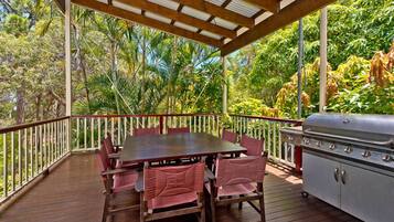 House, 2 Bedrooms | Balcony