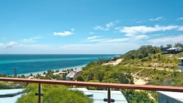 House, 5 Bedrooms | Balcony view