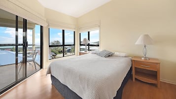 House, 6 Bedrooms | 6 bedrooms, iron/ironing board
