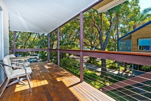 Casa, 2 habitaciones | Balcón