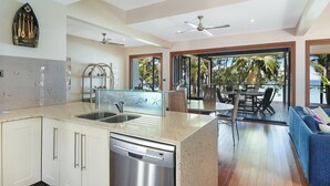 Family House, 6 Bedrooms | Private kitchen - Omaroo (Cowan Cowan)