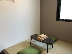 Living area - Hotel Tohko Hakata Gion (Fukuoka)