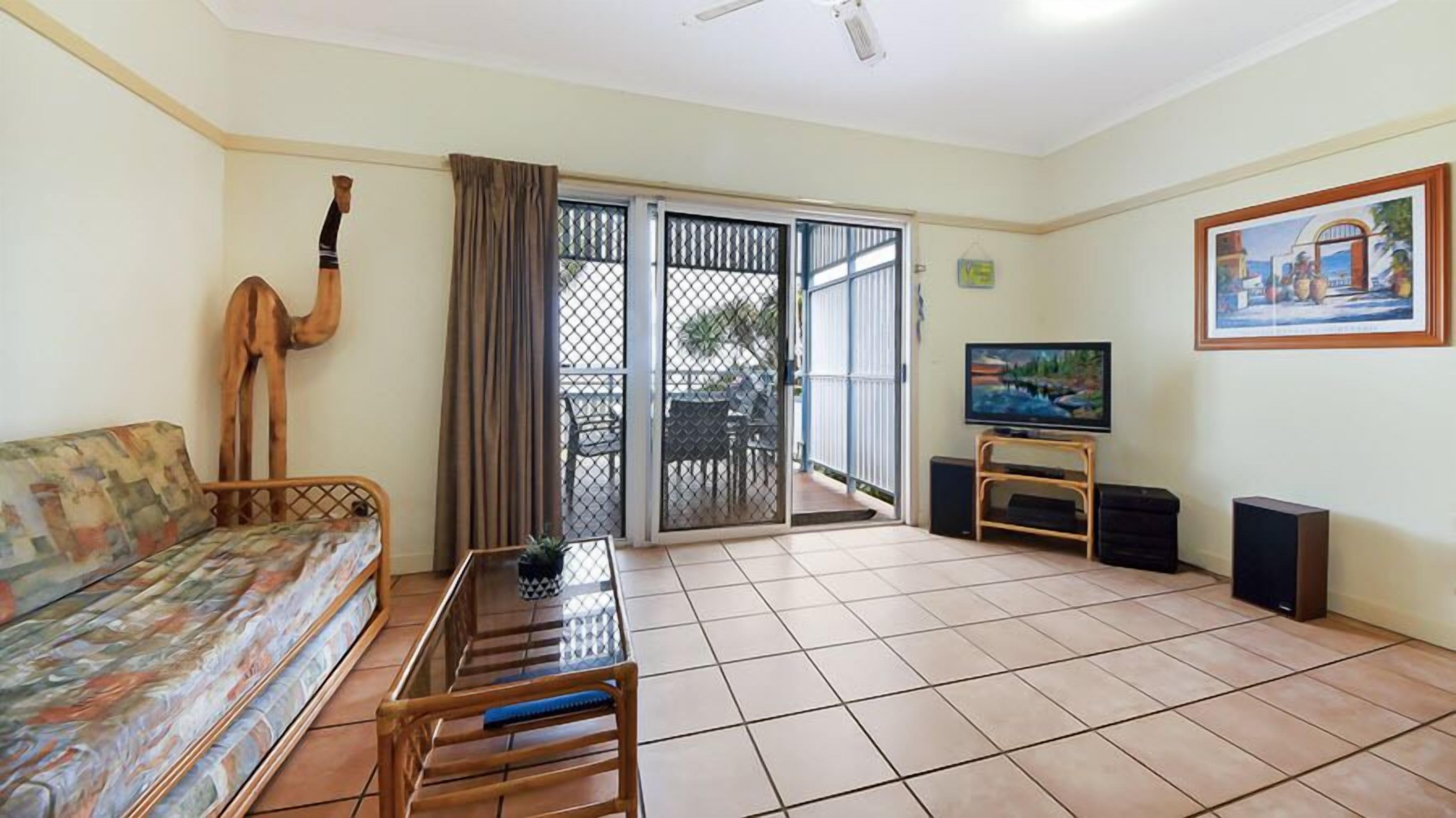 Apartment, 3 Bedrooms | Living area | Plasma TV