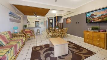 Apartment, 3 Bedrooms | Living area | Plasma TV