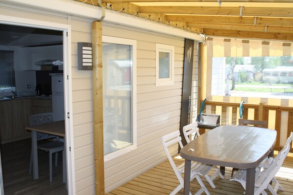 Stacaravan, 3 slaapkamers | Terras
