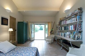 3 habitaciones, tabla de planchar con plancha y wifi gratis