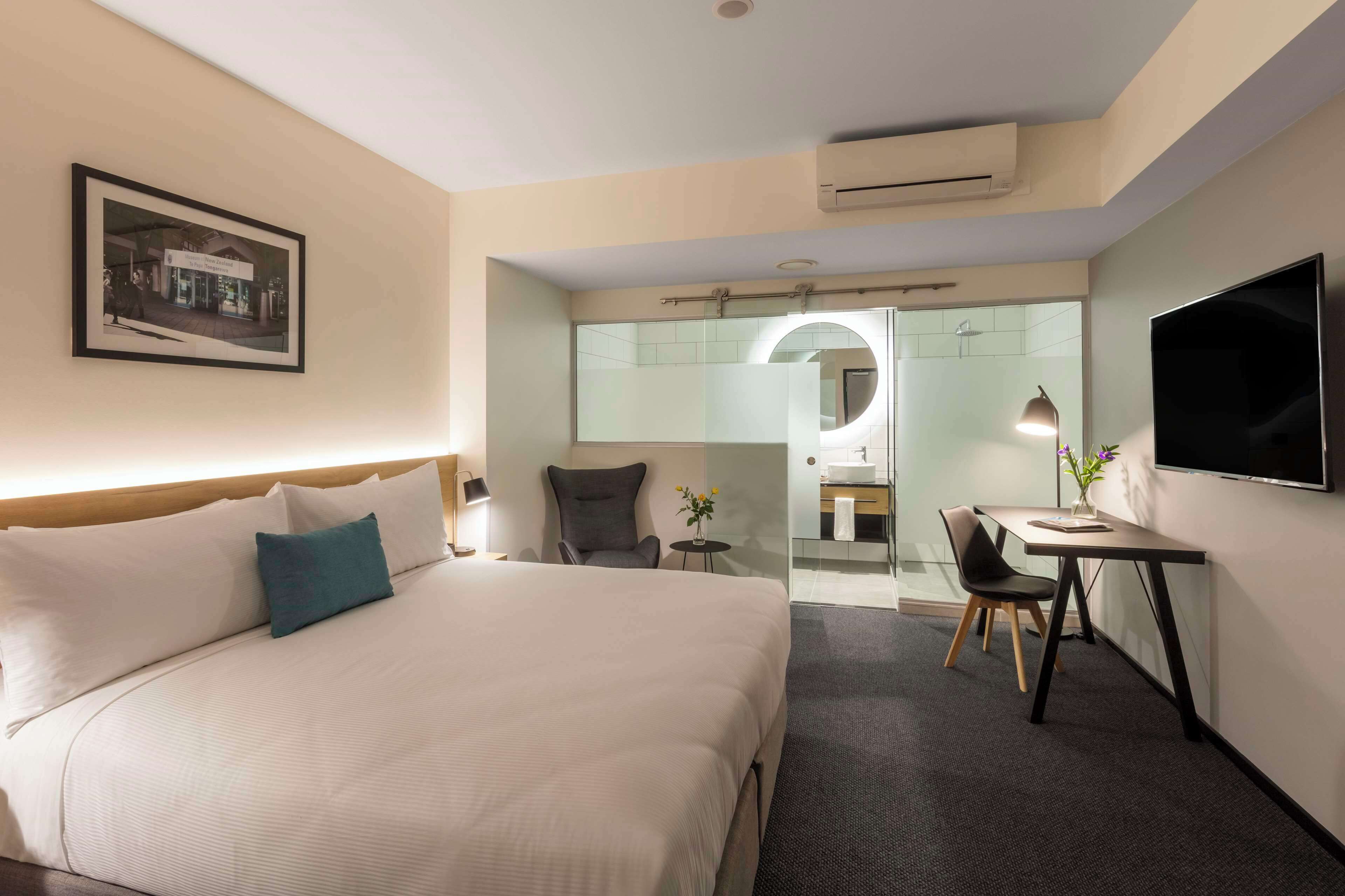 Photo - Oaks Wellington Hotel