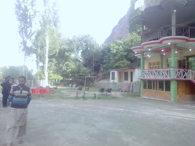 Mir Hotel and Restaurants