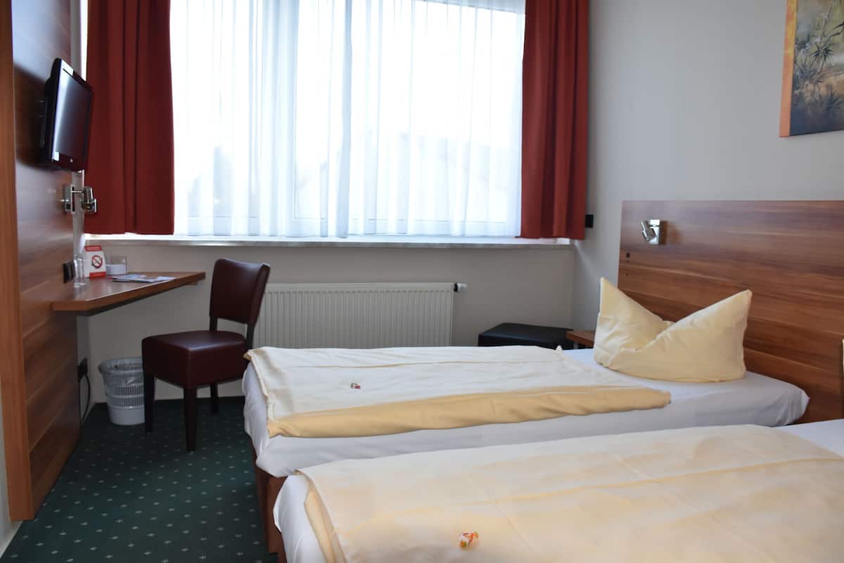 Standard Double Room, Private Bathroom | Room amenity
