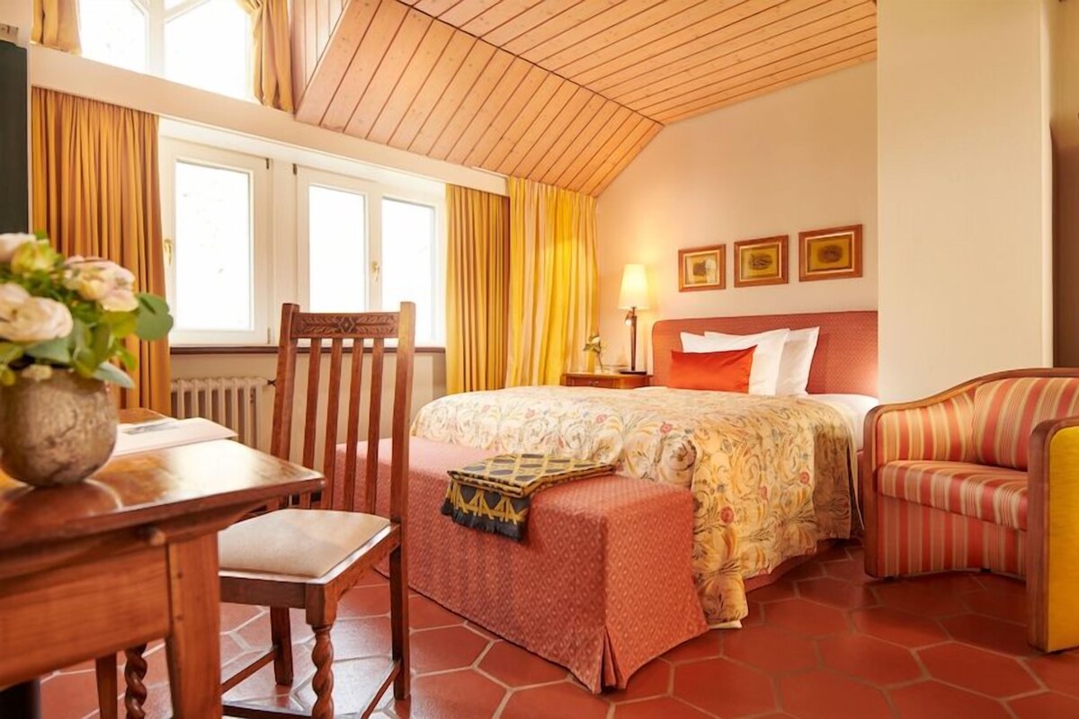 Basic Single Room