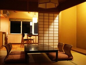 Japanese Style Room with Mountain View Bathroom, Non Smoking | In-room safe, individually decorated, individually furnished, desk - Wakakiryokan (Nasu)