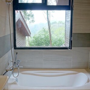 Bathroom - Hillside Plot Inn (Nanzhuang)