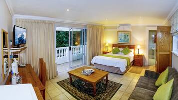 Classic Double Room | Premium bedding, minibar, in-room safe, desk