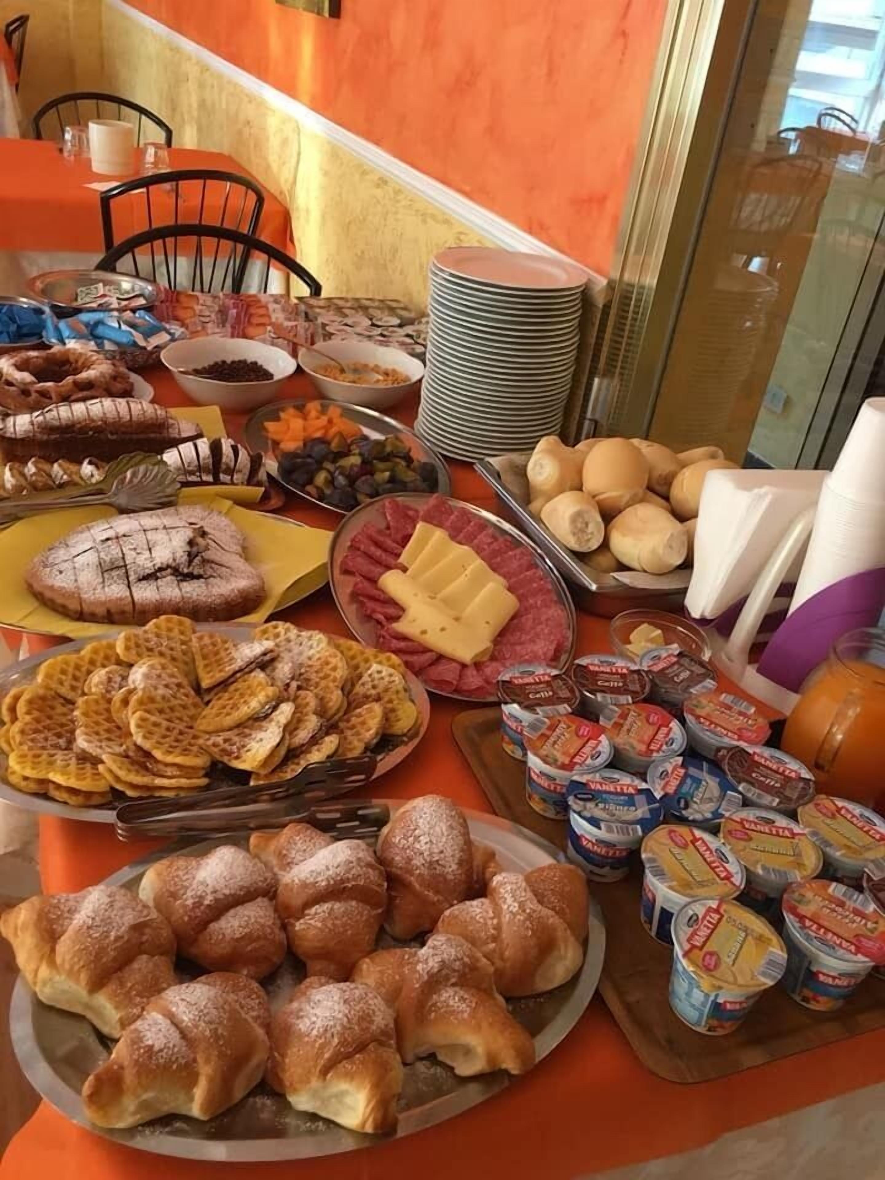 Petit déjeuner buffet compris tous les jours
