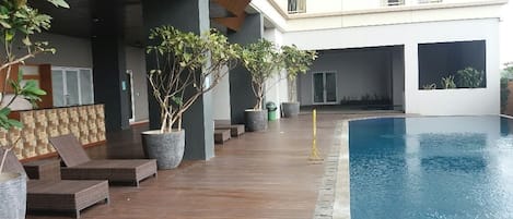 Outdoor pool, pool loungers