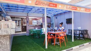 Bar (en la propiedad)