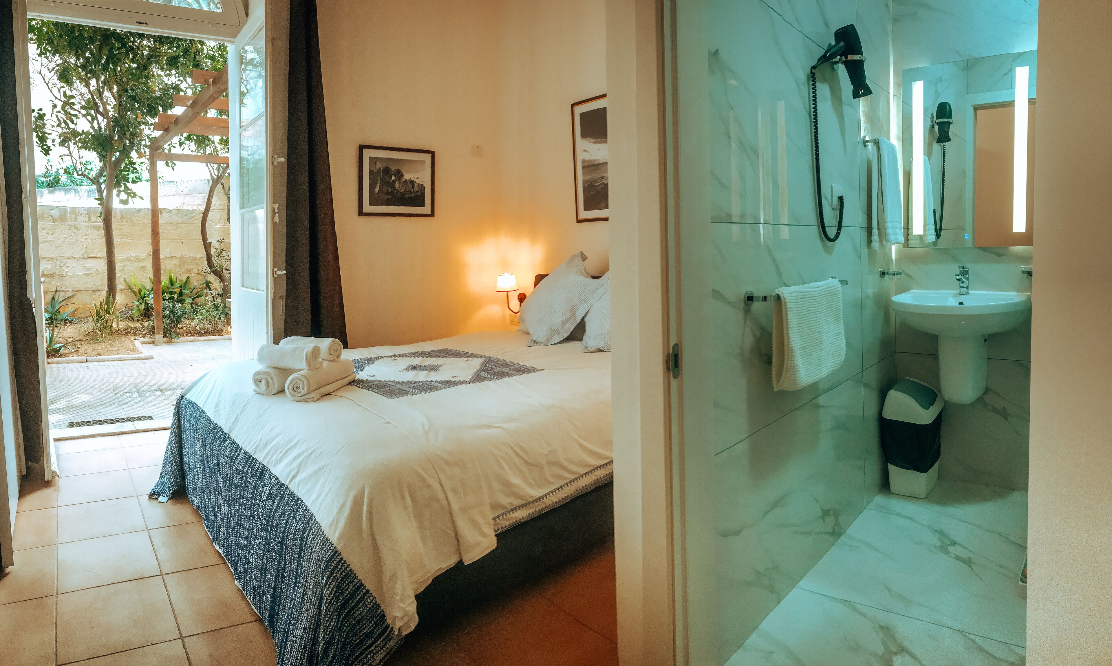 Foto - The Maltese Sun