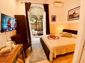 Dubbelrum - uteplats | Sängtillbehör av högsta kvalitet, individuell inredning och unika möbler