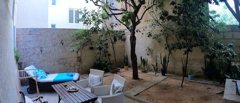 Chambre Double, patio | Vue de la chambre