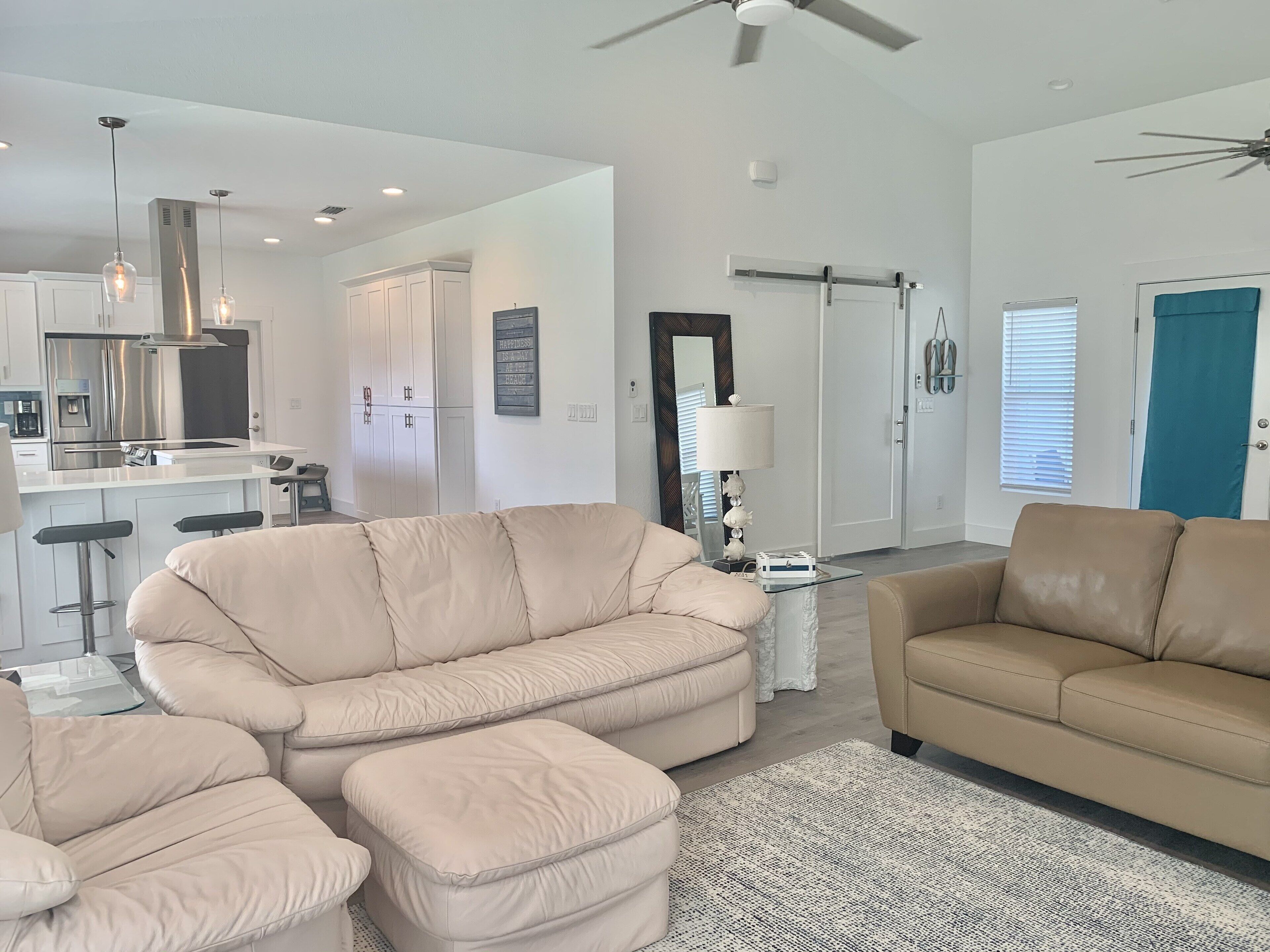 BEACH TIME <br>HOME 3/2 Sleeps 8