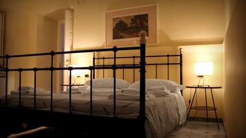 Apartment, 1 Schlafzimmer, Whirlpool, Erdgeschoss (Sirentum) | Verdunkelungsvorhänge, schallisolierte Zimmer, Bügeleisen/Bügelbrett