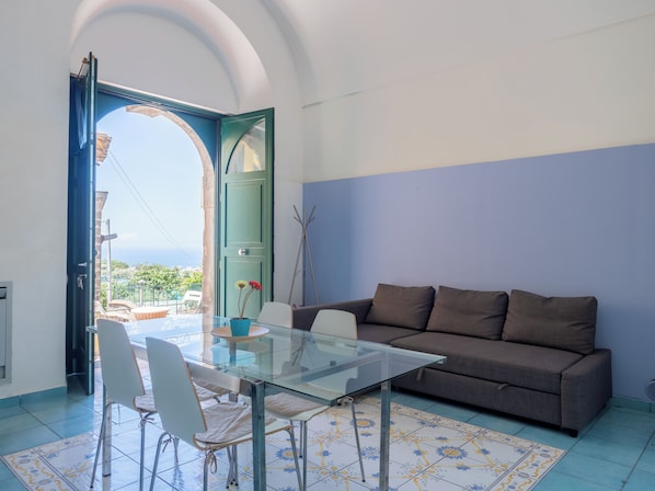 Standard Apartment, 2 Bedrooms, Ground Floor (Leucosia) | Living area | Flat-screen TV - Antica Residenza la Vela (Meta)