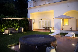 Garden view - Antica Residenza la Vela (Meta)