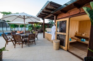BBQ/picnic area