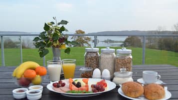 Daily self-service breakfast (DKK 99 per person)