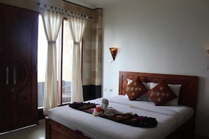 Deluxe Double Room | Rollaway beds, free WiFi