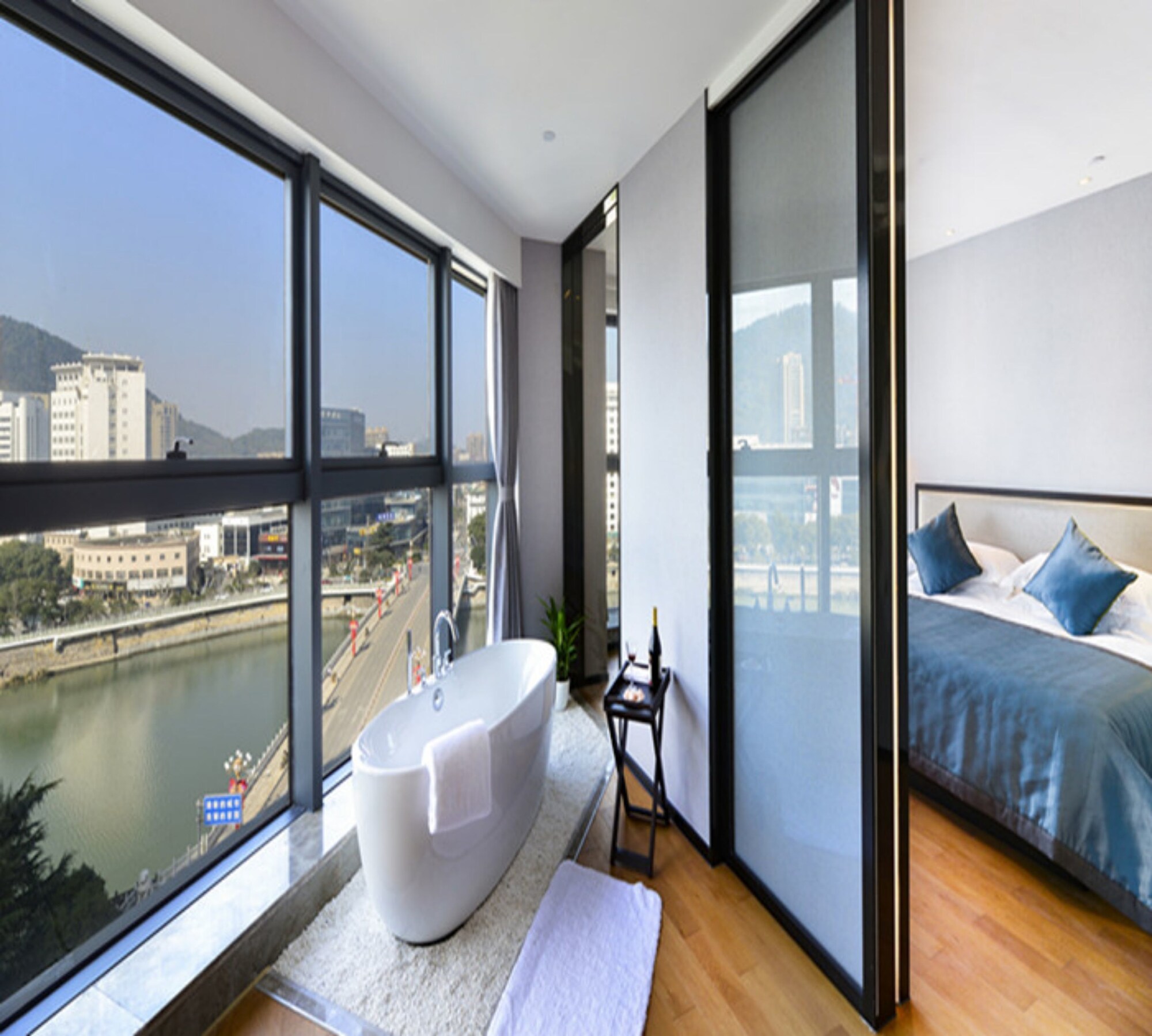 4 Star Hotels