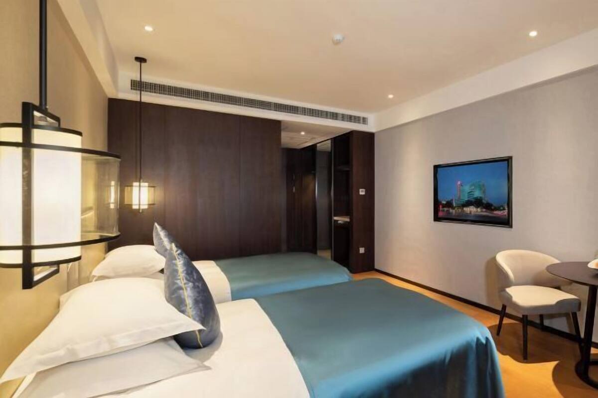 Desk, blackout curtains, cots/infant beds, rollaway beds