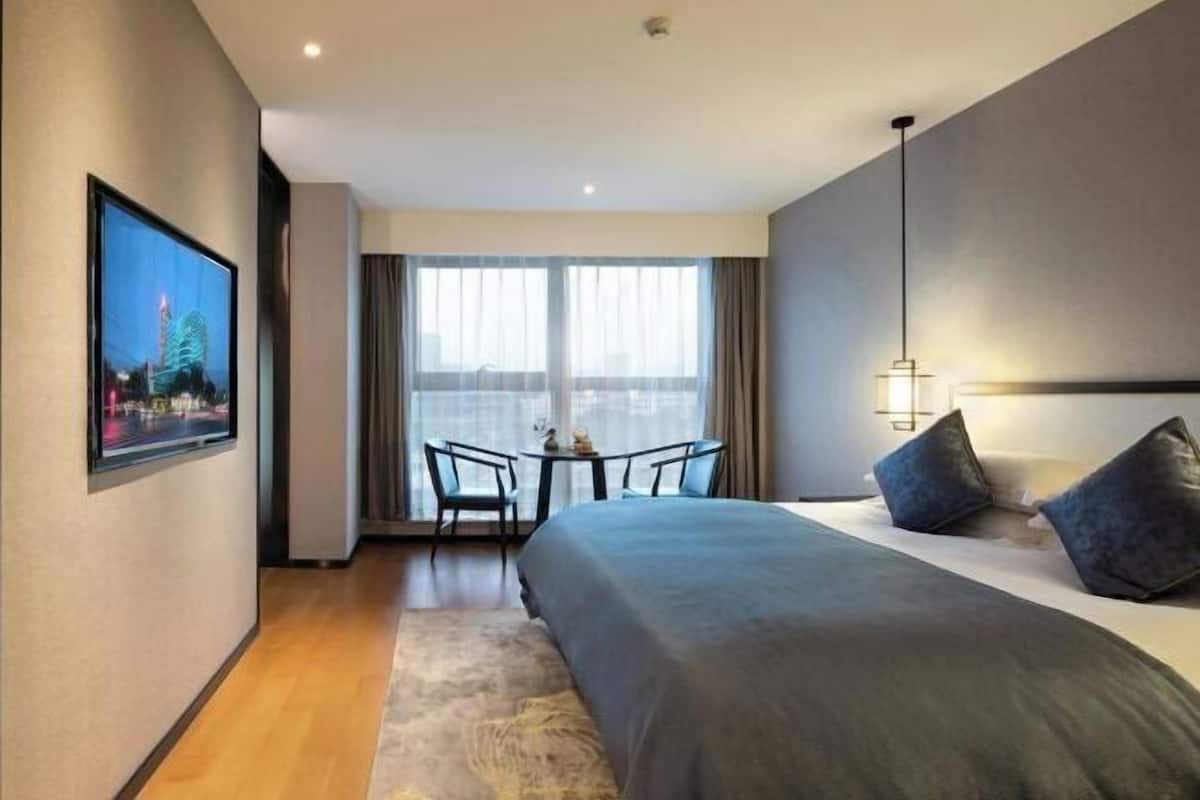 Desk, blackout curtains, cots/infant beds, rollaway beds