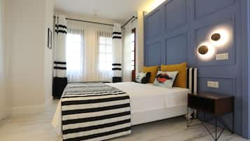 Departamento exclusivo, vista al mar | Ropa de cama de alta calidad y caja de seguridad en la habitación