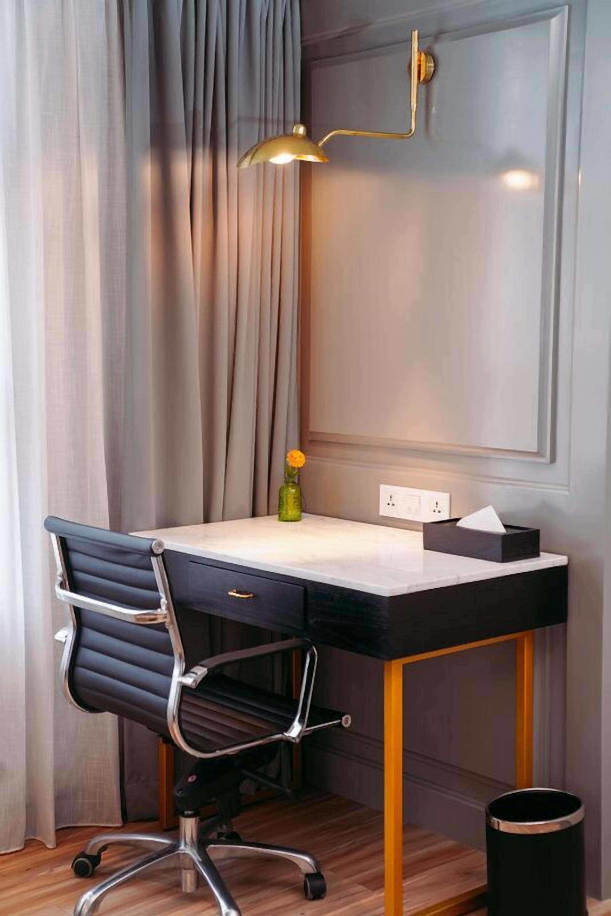 premium bedding, free minibar, in-room safe, blackout curtains