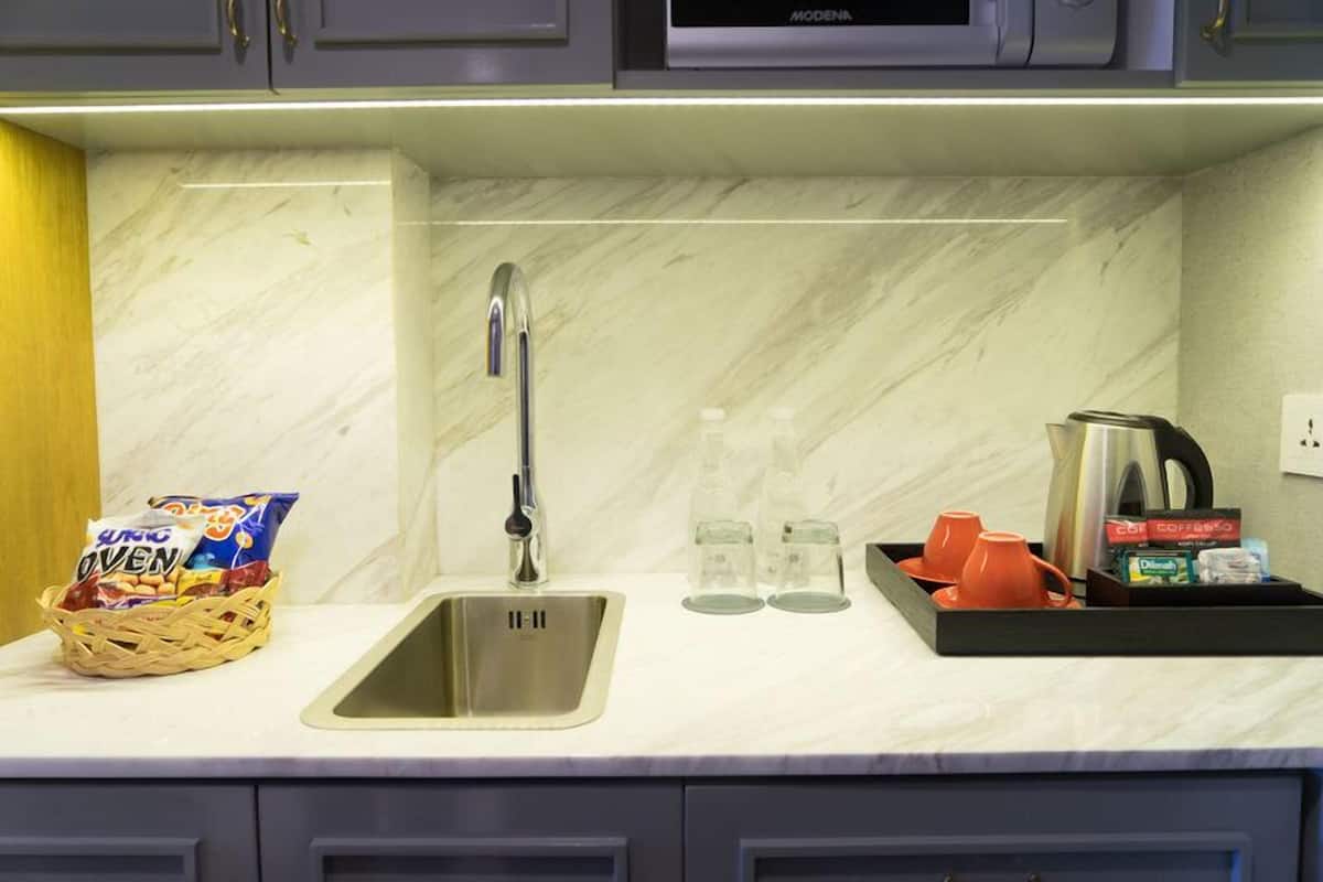 premium bedding, free minibar, in-room safe, blackout curtains