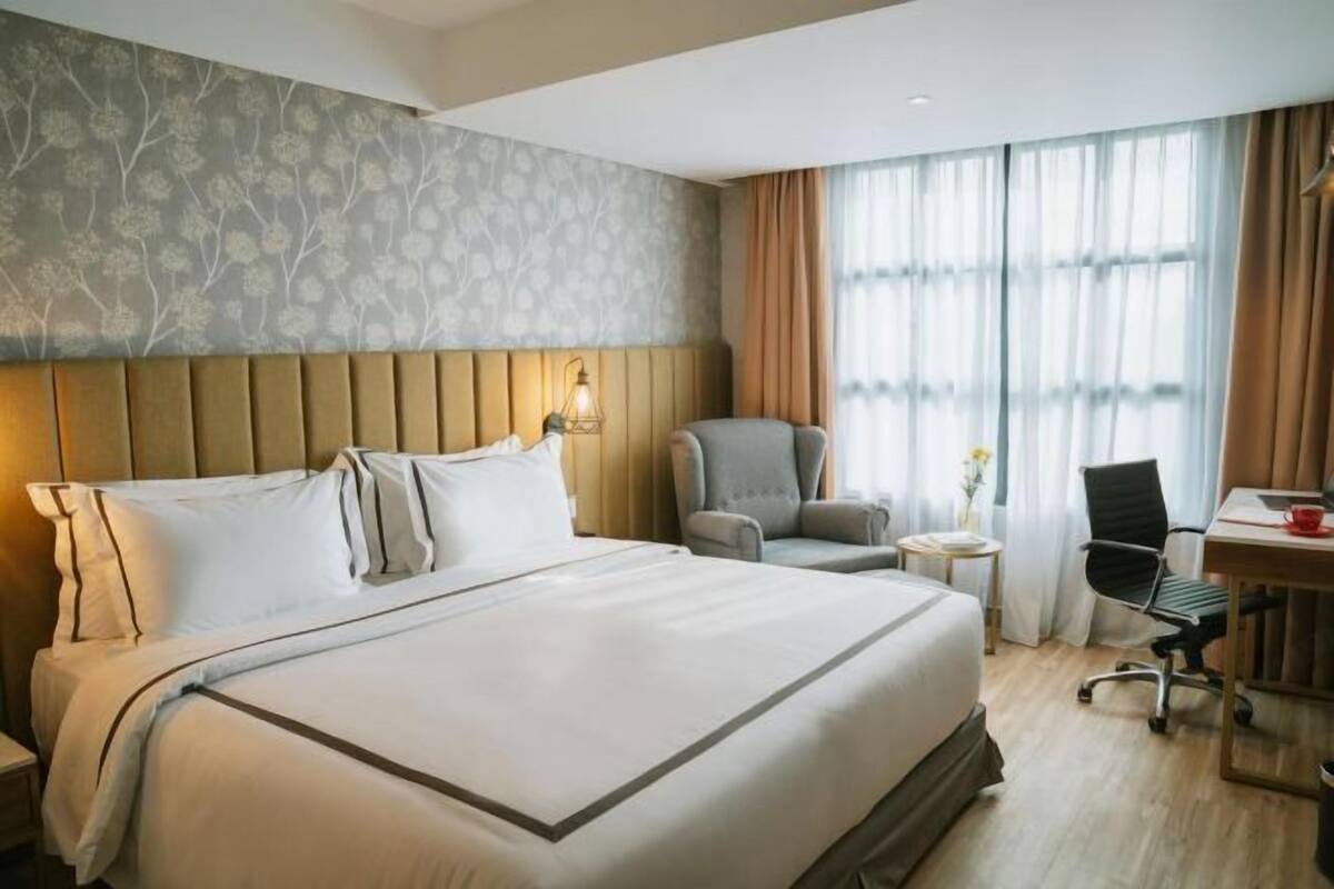 Premium bedding, minibar (free items), in-room safe, blackout drapes