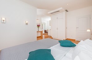 Standard Apartment | Premium bedding, soundproofing, iron/ironing board - Apartments Feri (Dubrovnik)