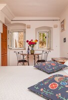 Estúdio | Quartos à prova de som, ferros/tábuas de passar roupa, Wi-Fi de cortesia