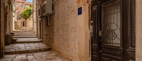 Façana frontal de l'allotjament