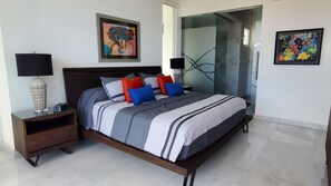 3 bedrooms, in-room safe, iron/ironing board, free WiFi