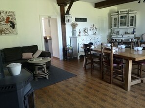 Free daily continental breakfast - Les Mesanges (Combrand)