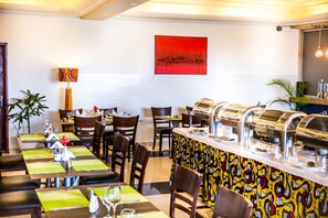 2 Restaurants; Frühstück, Mittagessen und Abendessen werden serviert