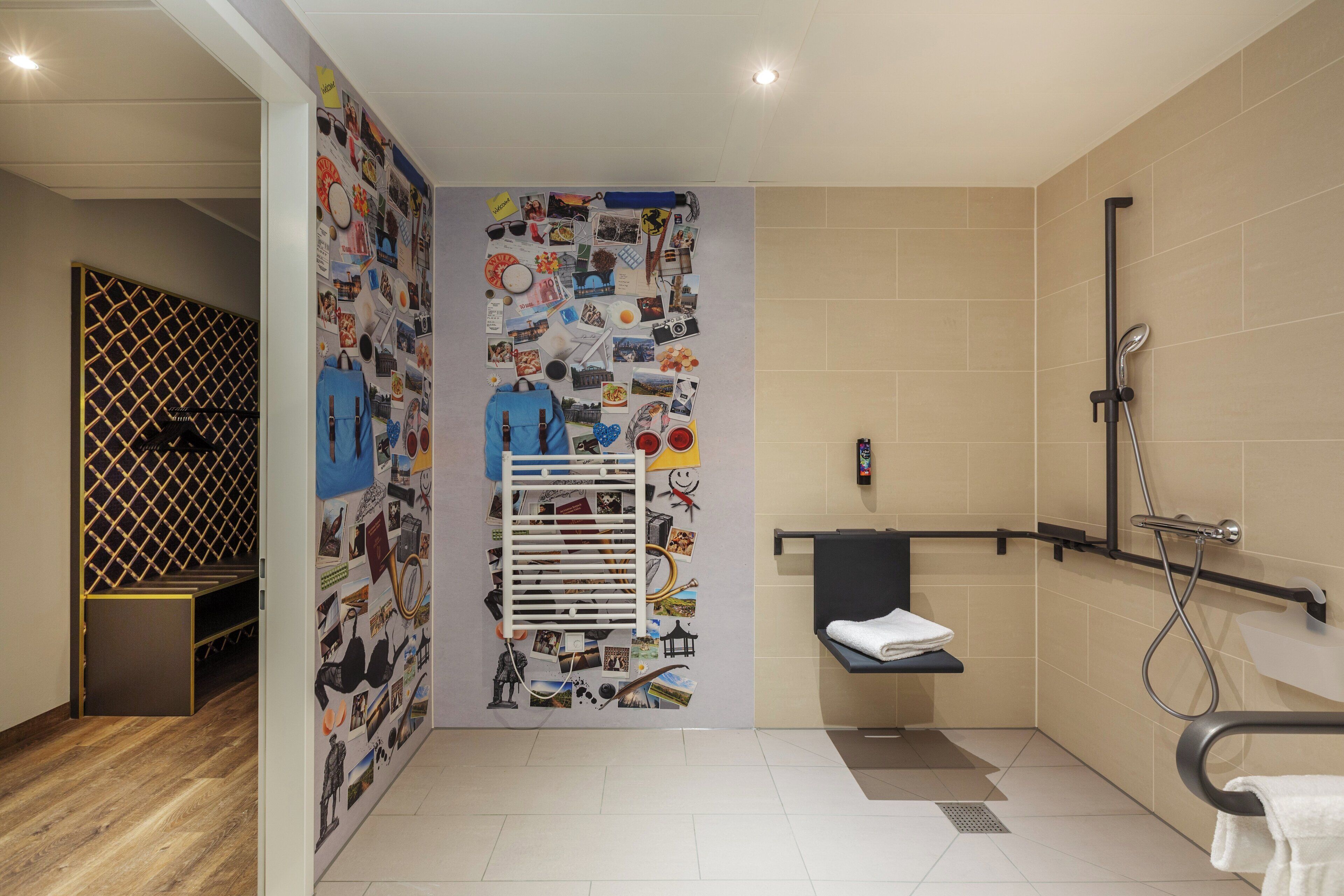 Habitación estándar, 1 cama de matrimonio, accesible para personas con discapacidad | Ropa de cama de alta calidad, caja fuerte, escritorio