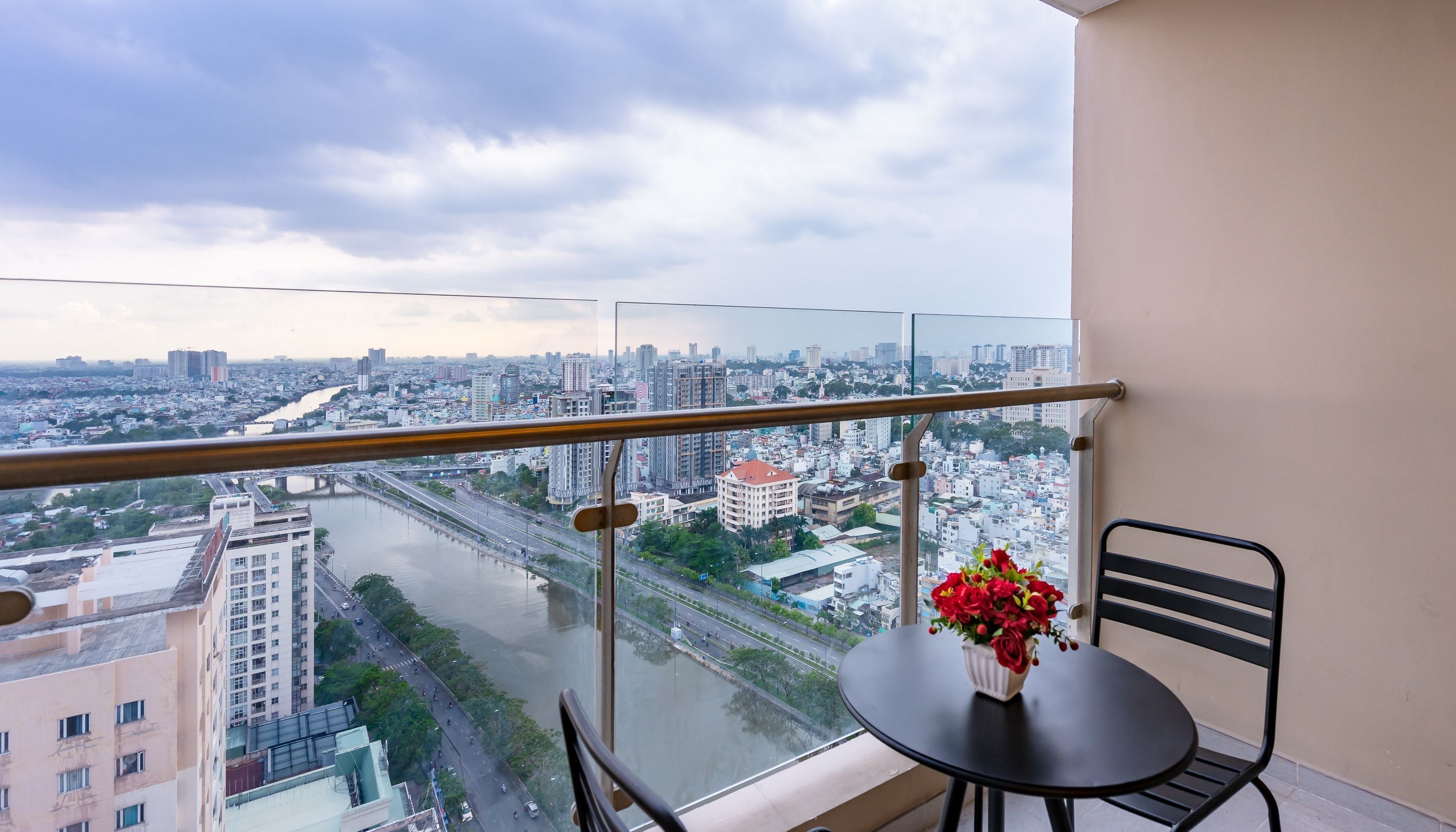 superior apartment, 2 bedrooms, balcony, city view | balcony view