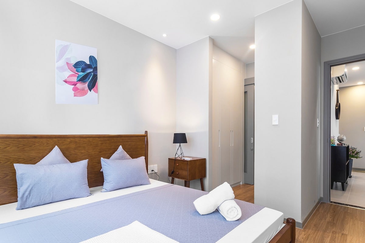 deluxe apartment, 3 bedrooms, pool access, city view | individually decorated, individually furnished, desk, laptop workspace