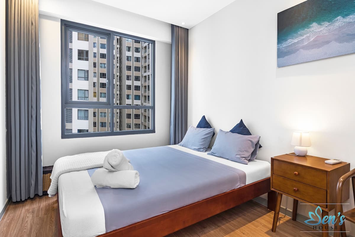 deluxe apartment, 3 bedrooms, pool access, city view | individually decorated, individually furnished, desk, laptop workspace