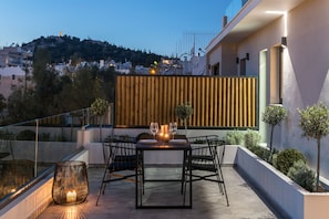 Suite Supérieure, vue ville | Balcon