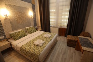 Rom – deluxe | Individuelt dekorert, individuelt innredet og blendingsgardiner